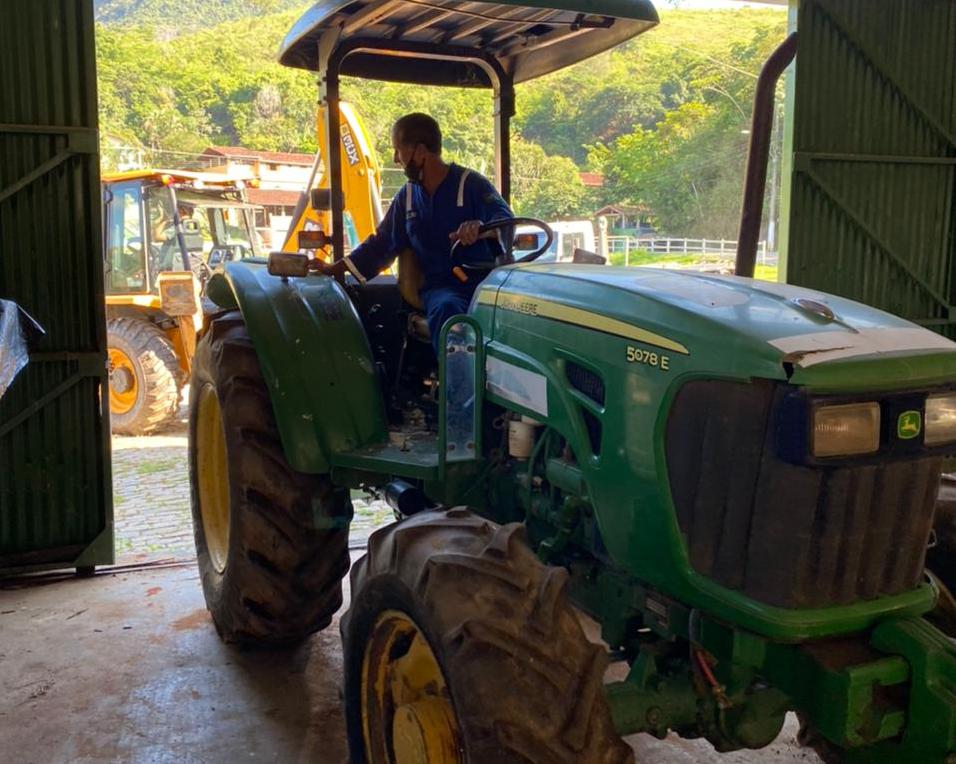 John Deere: Trator de transporte Caterpillar Inc., trator, carro,  agricultura png